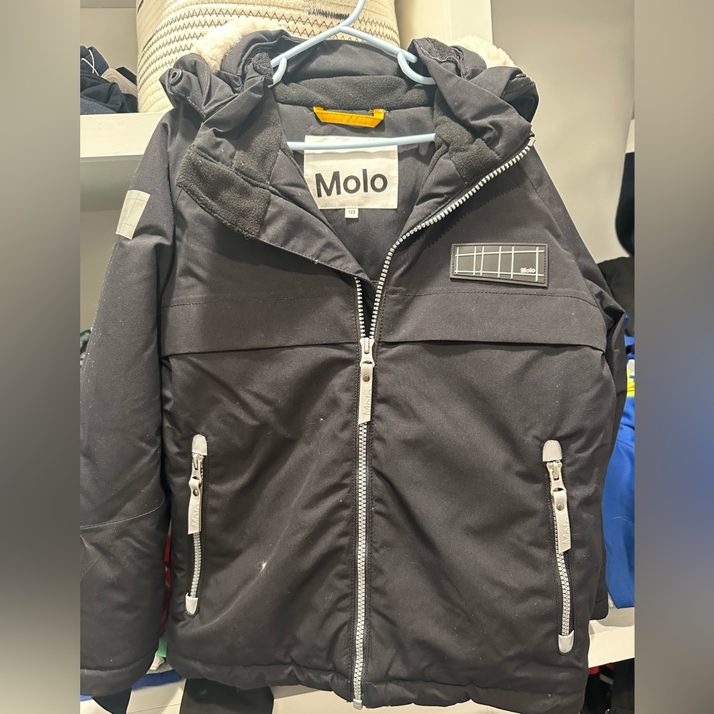 Kids winter jacket size 7 with Sherpa lined hood
